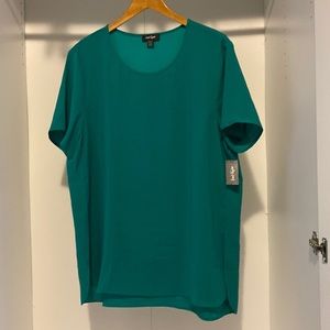 LORD & TAYLOR GREEN TOP